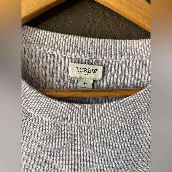 J Crew light purple sweater with shoulder flare - Picture 2 of 4